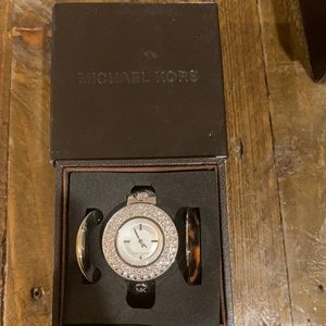 Michael Kors Braclet Watch